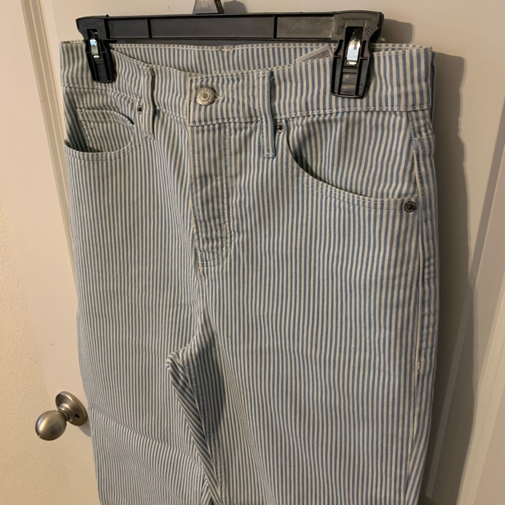 Like New Women’s Striped Jeans, Old Navy Brand, Size 6